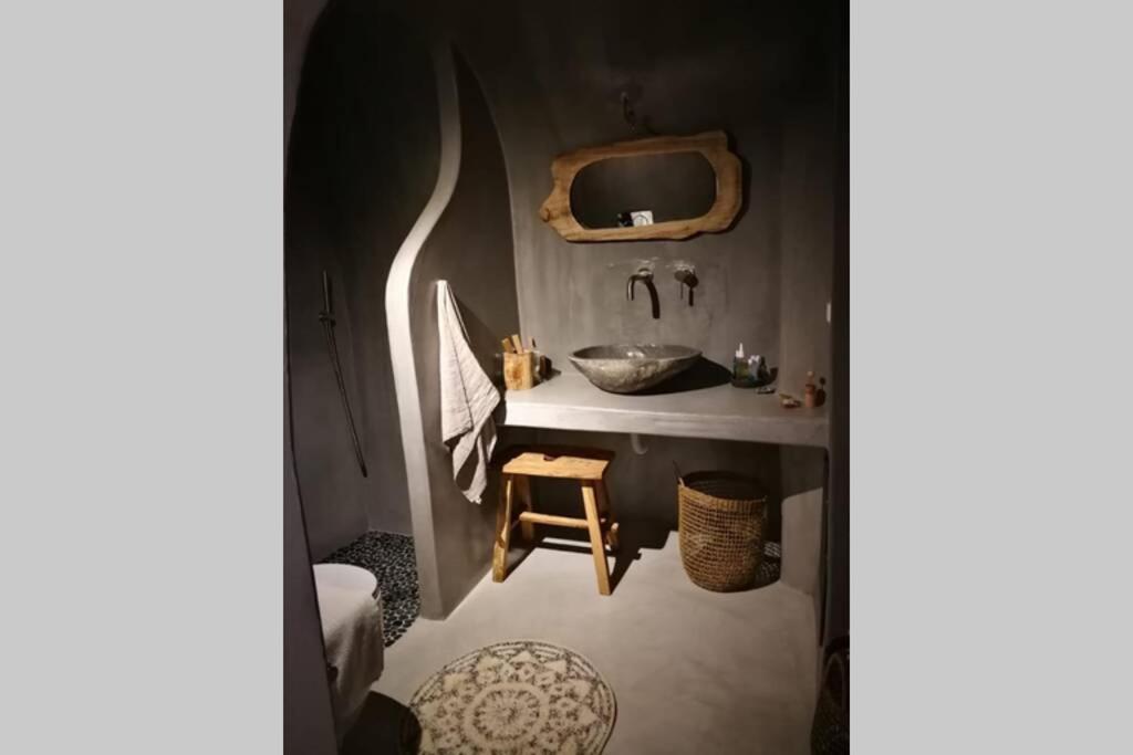 Santorini Folia Cave House With Jacuzzi Villa Pyrgos Kallistis ภายนอก รูปภาพ
